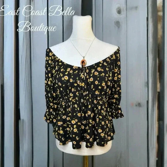 NWT Mason & Belle Cropped Blouse Short Sleeve Off Shoulder Black Floral Top XL - Picture 3 of 12